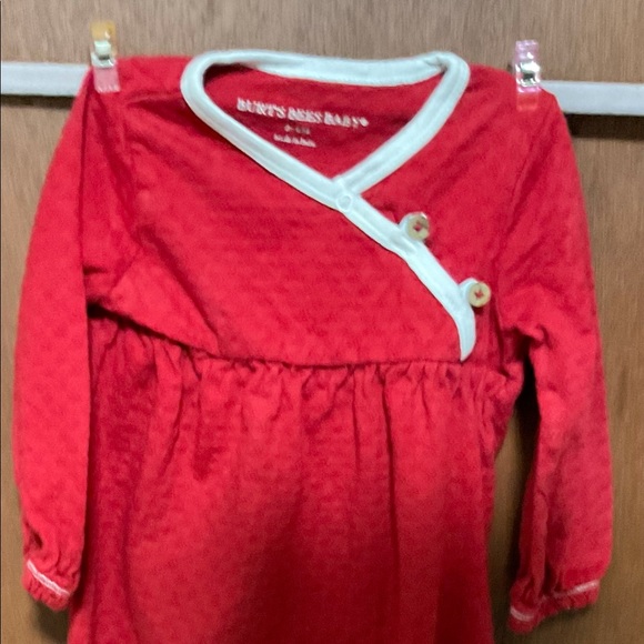 Darling Burt’s Bees Red & White Onesie - Picture 3 of 5